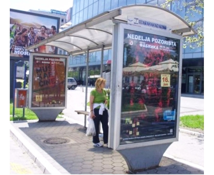 Novi Sad - Autobuska stajališta  - Bulevar Oslobođenja sa Ul. Cara Lazara - MERKATOR - bliže mostu