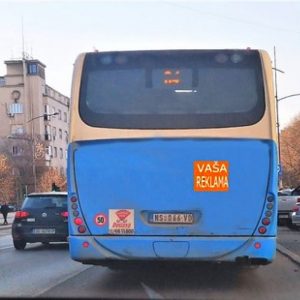 Novi Sad - Promotivne nalepnice na zadnjoj strani autobusa