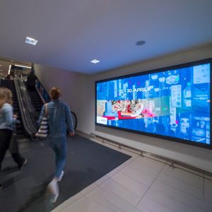 Beograd - UŠĆE ŠOPING CENTAR - LED Ekrani