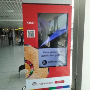Totemi - Brendiranje Uređaja – Aerodrom Nikola Tesla - C hodnik pogled ka A gejtovima  NG