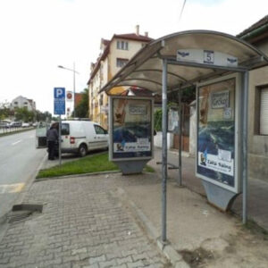 Novi Sad - Autobuska stajališta - Novosadskog sajma, preko puta škole